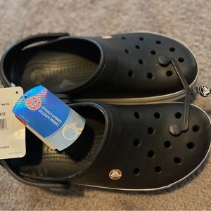 Black UT crocs men’s 10/women’s 12